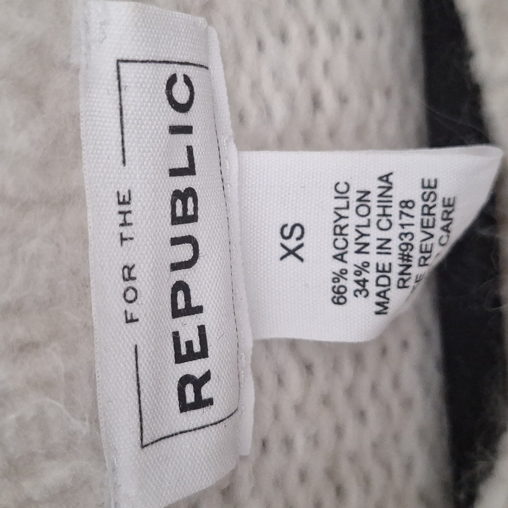 Comfy sweater. Acrylic/nylon but soft & fuzzy. Never worn. - Picture 2 of 3